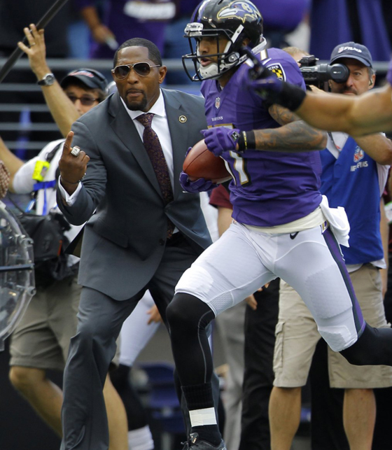 Willis McGahee becomes emotional as he announces his retirement as a  Baltimore Raven